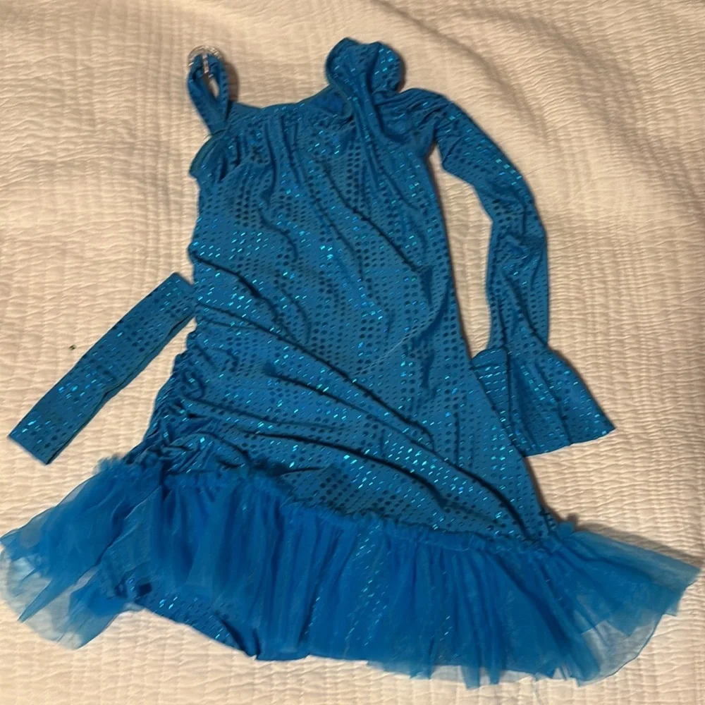 Build-A-Bear kids dance
